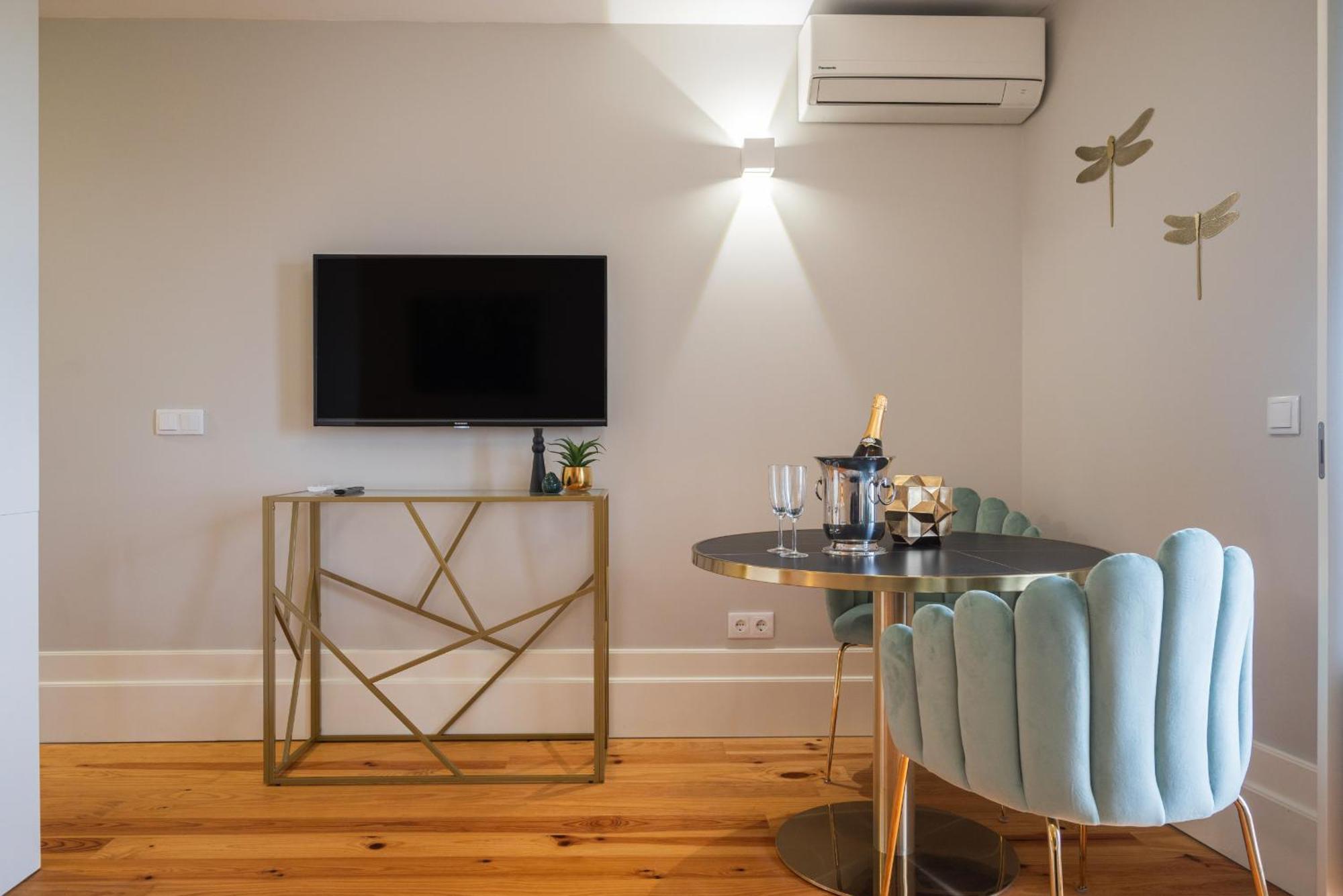 Apartament Glamour By The River *